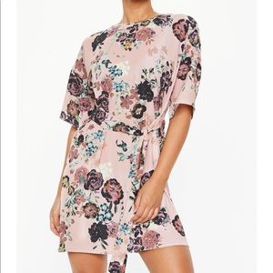 Missguided - pink tie waist floral T-shirt dress